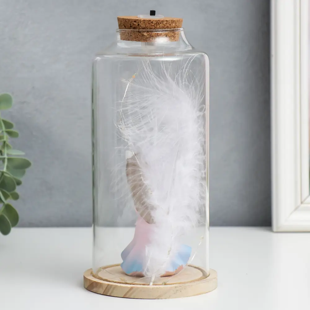 Фото 3 Фигурка с подсветкой "Девочка с коричневыми волосами, ушками и пером" 10x10x20.5 см Фото 3 Фигурка с подсветкой "Девочка с коричневыми волосами, ушками и пером" 10x10x20.5 см