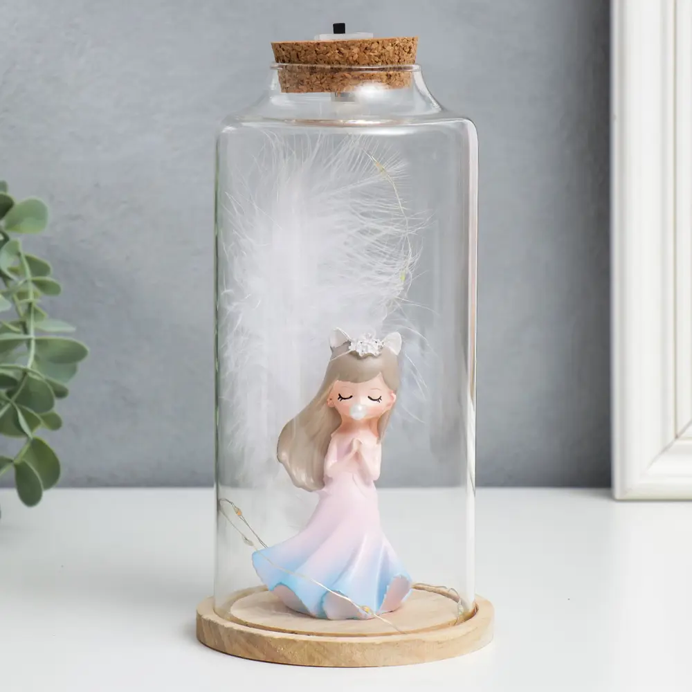 Фото Фигурка с подсветкой "Девочка с коричневыми волосами, ушками и пером" 10x10x20.5 см Фото Фигурка с подсветкой "Девочка с коричневыми волосами, ушками и пером" 10x10x20.5 см