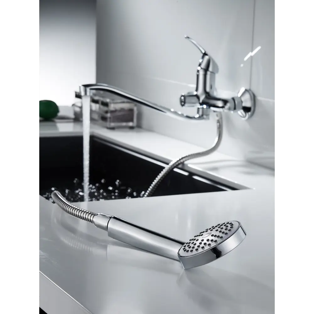 Фото 3 Смеситель для ванны Ammore A4740 однорычажный с душевой лейкой цвет хром Фото 3 Смеситель для ванны Ammore A4740 однорычажный с душевой лейкой цвет хром