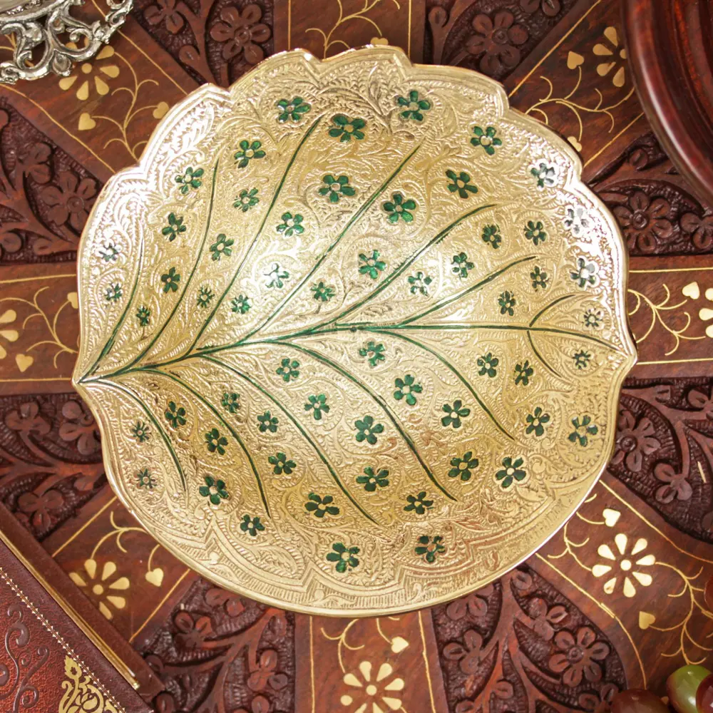 Фото 3 Блюдо сервировочное 16.50x6x16.50 см Indian Handicrafts Листочек латунь цвет золотистый Фото 3 Блюдо сервировочное 16.50x6x16.50 см Indian Handicrafts Листочек латунь цвет золотистый
