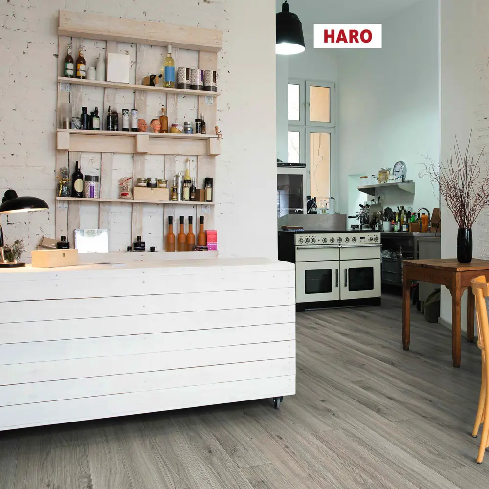 Фото 3 Ламинат Haro Дуб Эмилия Светло-Серый 32 класс толщина 8 мм с фаской 1.38 м² Фото 3 Ламинат Haro Дуб Эмилия Светло-Серый 32 класс толщина 8 мм с фаской 1.38 м²