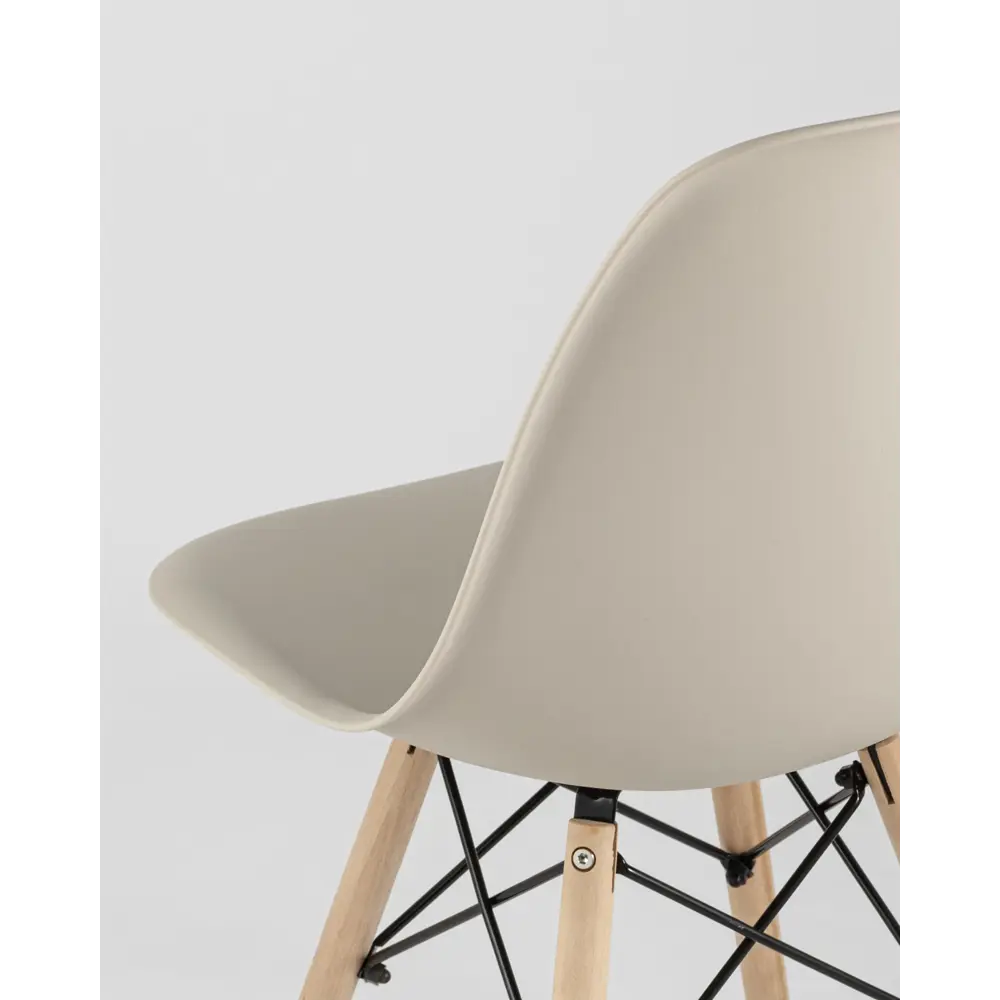 Фото 2 Сиденье стула Wwbt Eames 46x41x40 см abs-пластик цвет бежевый Фото 2 Сиденье стула Wwbt Eames 46x41x40 см abs-пластик цвет бежевый