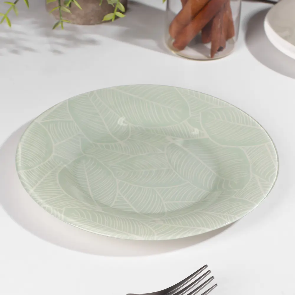 Фото 2 Тарелка Paşabahçe 9193814 19.50x1.50x30.50 см стекло цвет зеленый Фото 2 Тарелка Paşabahçe 9193814 19.50x1.50x30.50 см стекло цвет зеленый