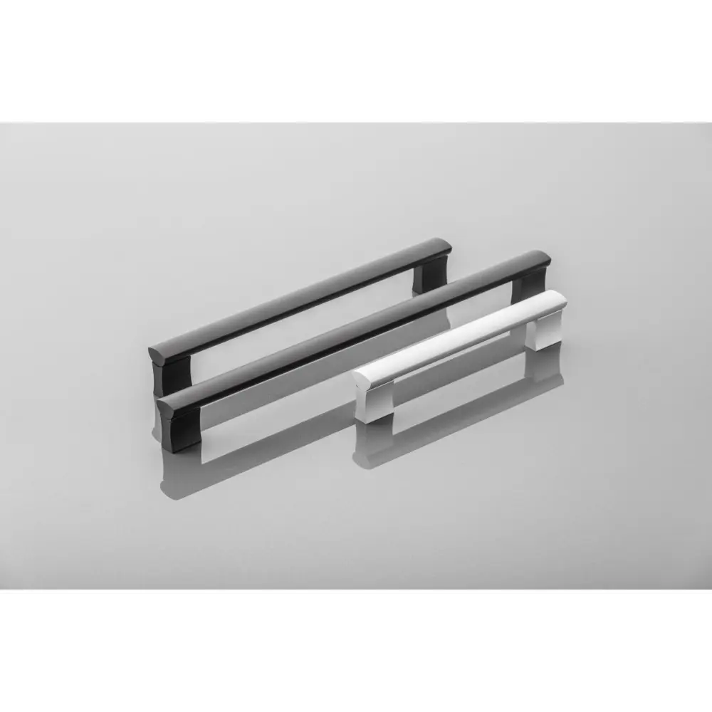 Фото 6 Мебельная ручка-скоба GTV UA-B0-311/224 черный матовый 224 мм Фото 6 Мебельная ручка-скоба GTV UA-B0-311/224 черный матовый 224 мм