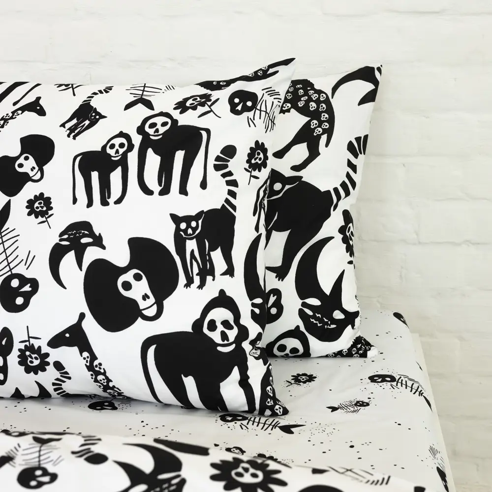 Фото 5 Комплект постельного белья Urban family Кринж 10392-1+10393-1 полутораспальный перкаль 70x70 см, разноцветный