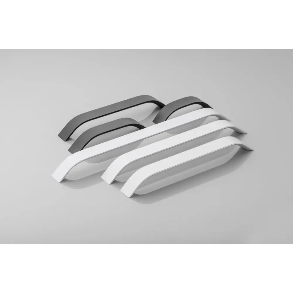 Фото 7 Мебельная ручка-скоба GTV UA-OO-337/320 черный матовый 320 мм Фото 7 Мебельная ручка-скоба GTV UA-OO-337/320 черный матовый 320 мм