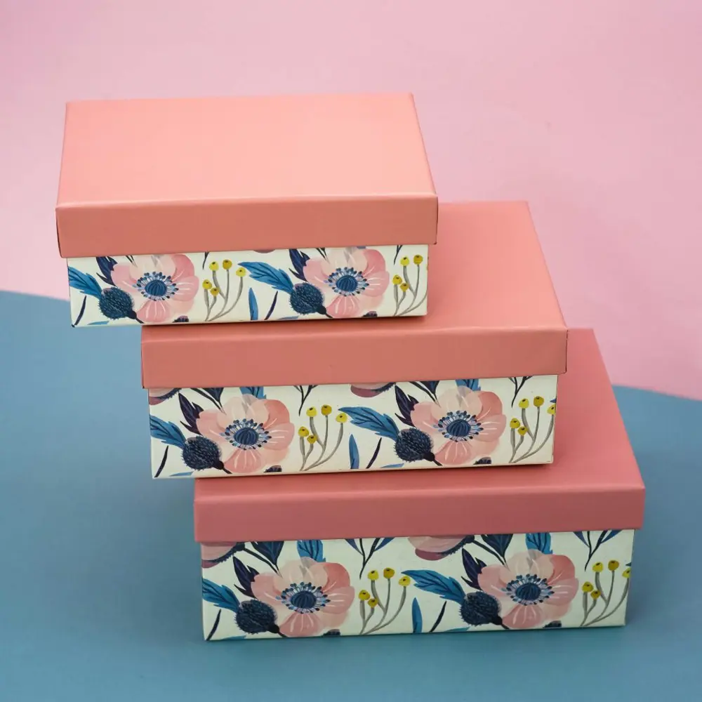 Фото Набор подарочных коробок Nobrand 3 в 1 «Flowers» 23x16x9.5 см, 21x14x8.5 см, 18x12x7 см Фото Набор подарочных коробок Nobrand 3 в 1 «Flowers» 23x16x9.5 см, 21x14x8.5 см, 18x12x7 см