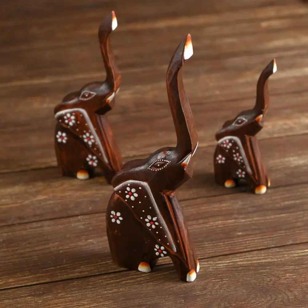 Фото 3 Набор сувениров 3 шт "Слоники" 22x3x22 см Фото 3 Набор сувениров 3 шт "Слоники" 22x3x22 см