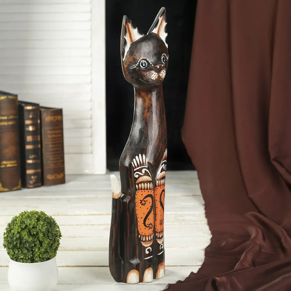 Фото 2 Интерьерный сувенир "Кошка с росписью на лапках" 50x11x4 см Фото 2 Интерьерный сувенир "Кошка с росписью на лапках" 50x11x4 см