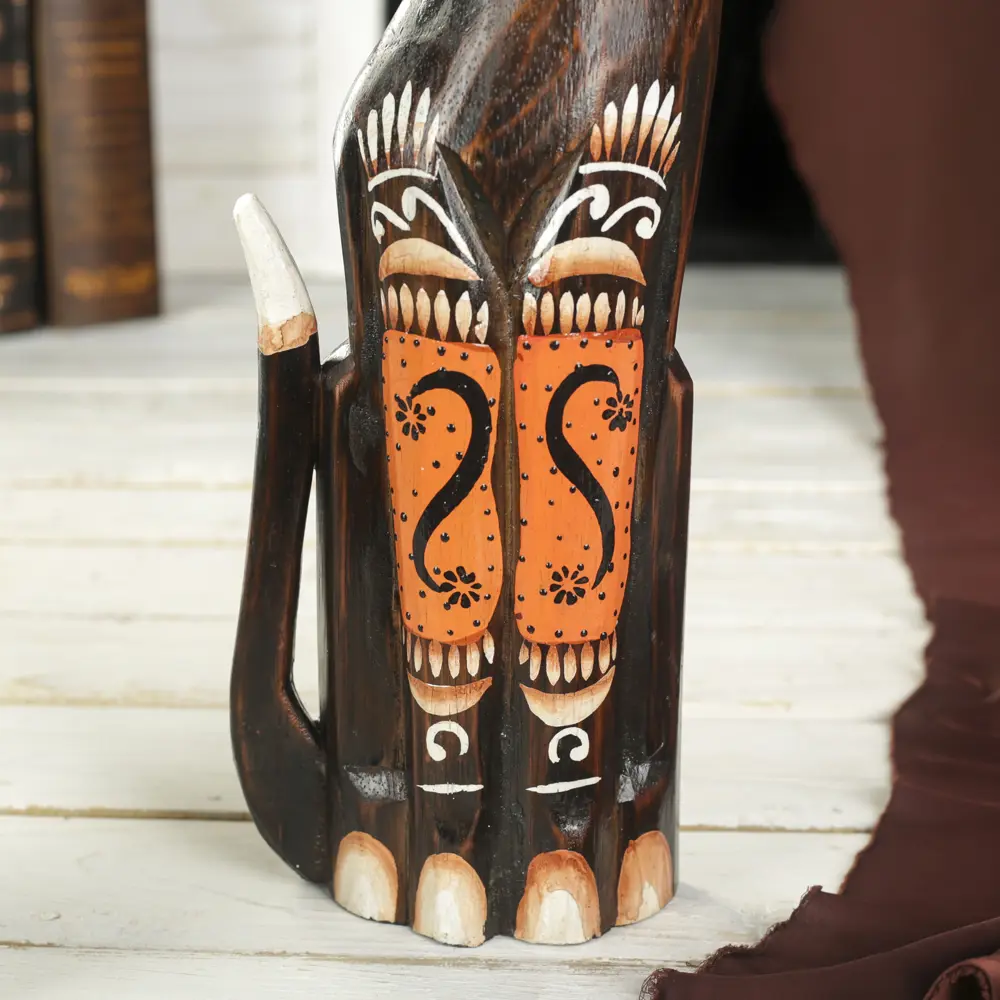 Фото 4 Интерьерный сувенир "Кошка с росписью на лапках" 50x11x4 см Фото 4 Интерьерный сувенир "Кошка с росписью на лапках" 50x11x4 см