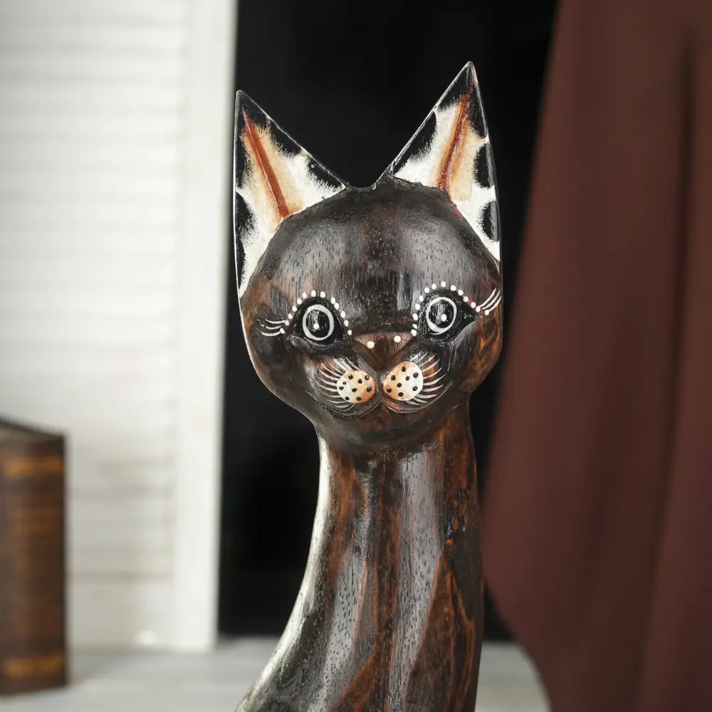 Фото 3 Интерьерный сувенир "Кошка с росписью на лапках" 50x11x4 см Фото 3 Интерьерный сувенир "Кошка с росписью на лапках" 50x11x4 см