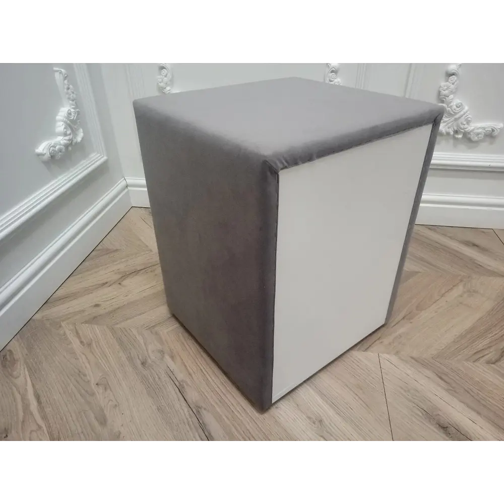Фото 7 Тумба прикроватная DG-home Estetika Enigma 40x52x38 см 3 ящика ЛДСП цвет бежево-серый Фото 7 Тумба прикроватная DG-home Estetika Enigma 40x52x38 см 3 ящика ЛДСП цвет бежево-серый