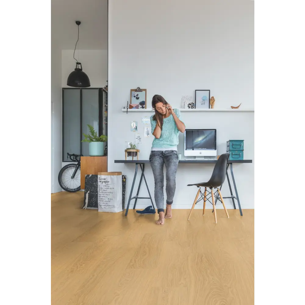 Фото 2 ПВХ плитка Quick Step Дуб чистый медовый 32 класс толщина 4.5 мм 2.22 м², цена за упаковку Фото 2 ПВХ плитка Quick Step Дуб чистый медовый 32 класс толщина 4.5 мм 2.22 м², цена за упаковку