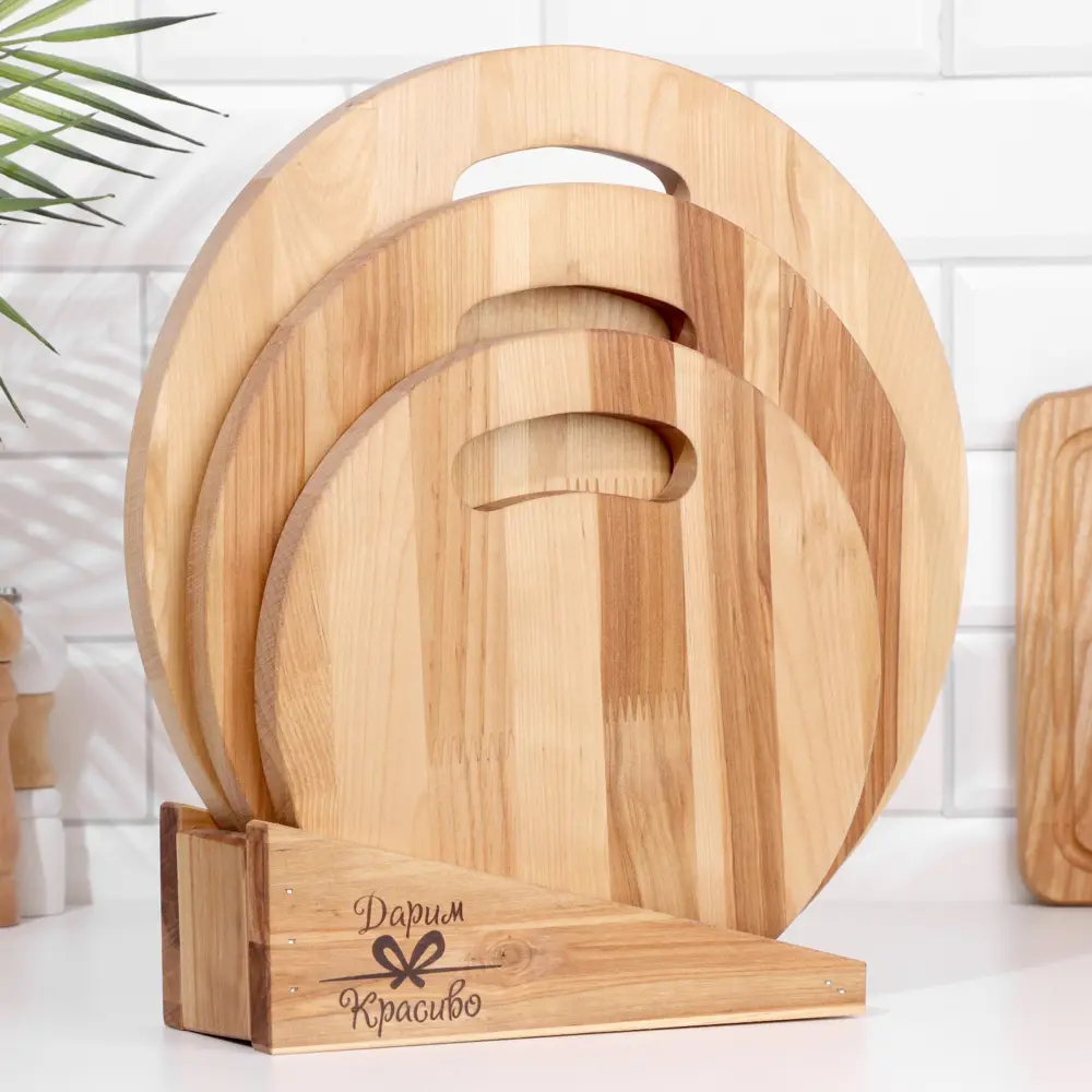 Фото Разделочная доска Дарим красиво 7706736 35x35 см дерево цвет бежевый/коричневый Фото Разделочная доска Дарим красиво 7706736 35x35 см дерево цвет бежевый/коричневый