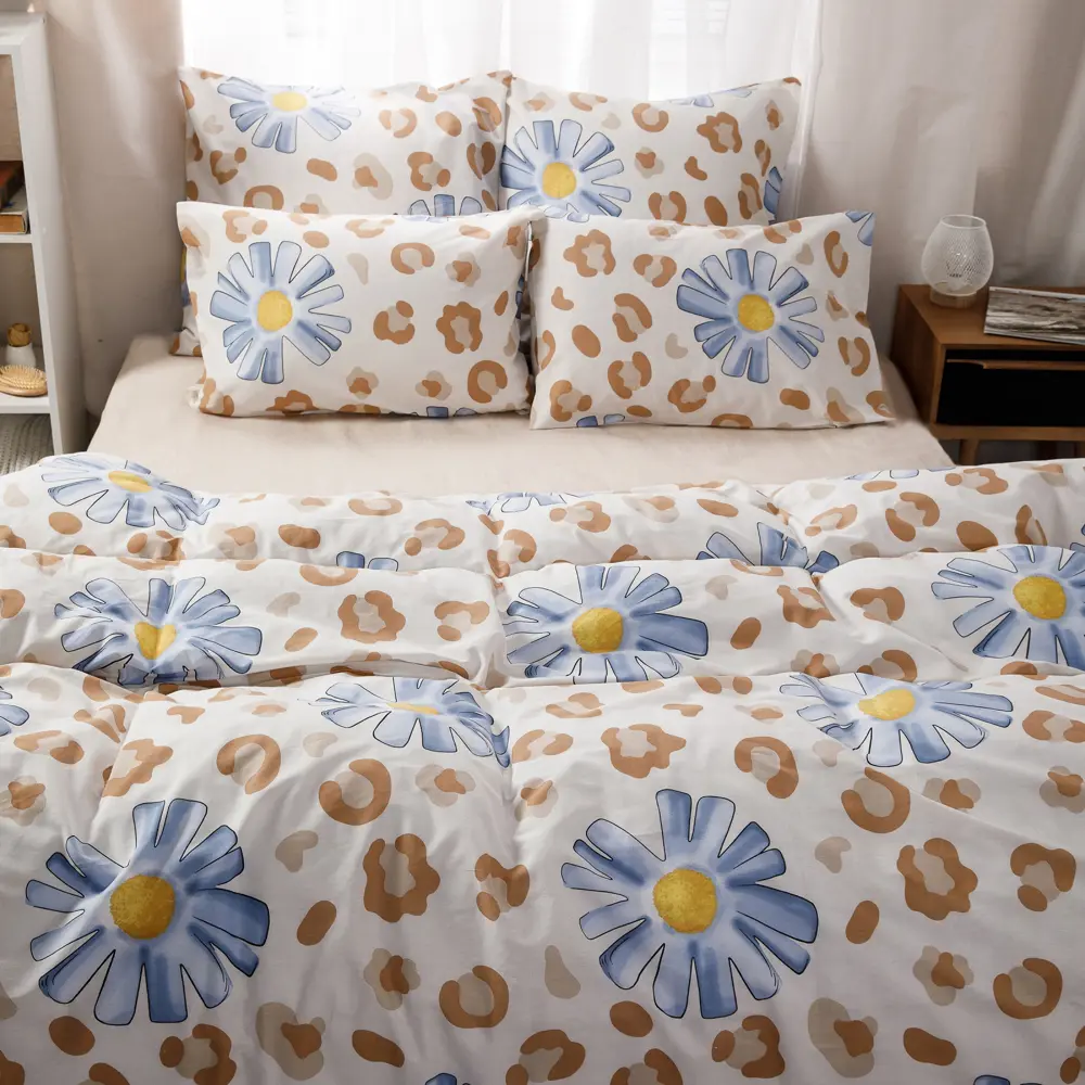 Фото Комплект постельного белья Веселина Цветы Лео двуспальный 2 наволочки 70x70, бязь, разноцветный