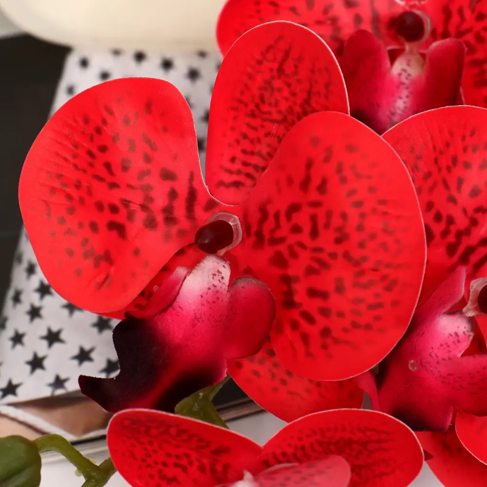 Фото 2 Цветы искусственные Орхидея фаленопсис бархатистая 10x90 см, красный Фото 2 Цветы искусственные Орхидея фаленопсис бархатистая 10x90 см, красный