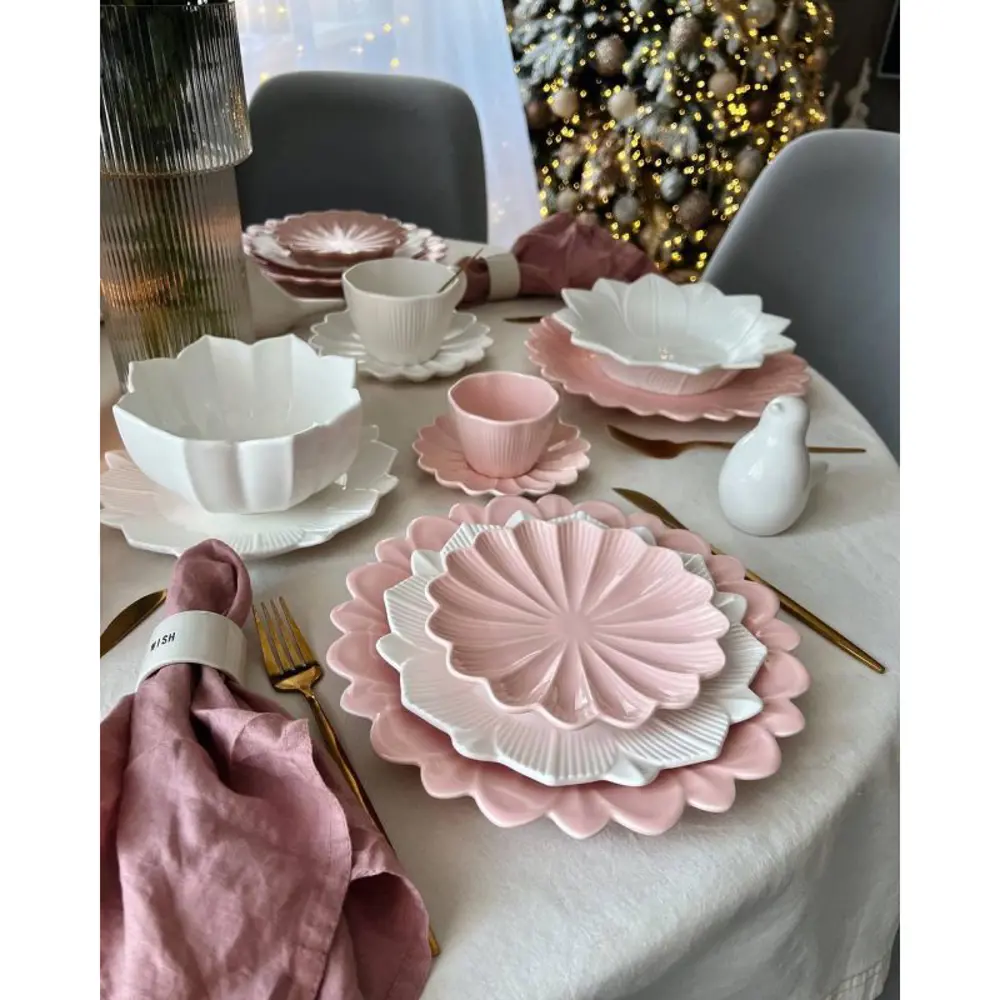 Фото 2 Тарелка Myatashop 16x16 см фарфор цвет розовый Фото 2 Тарелка Myatashop 16x16 см фарфор цвет розовый