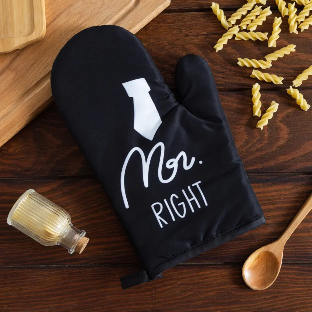 Фото Прихватка Доляна Mr right 26x16 см полиэстер цвет черный 5395316 Фото Прихватка Доляна Mr right 26x16 см полиэстер цвет черный 5395316
