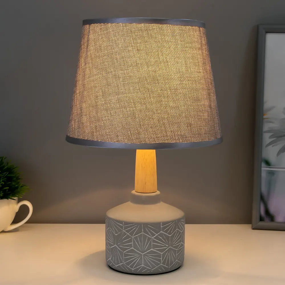 Фото 2 Настольная лампа RISALUX СВ-92 цвет серый серебристый Фото 2 Настольная лампа RISALUX СВ-92 цвет серый серебристый