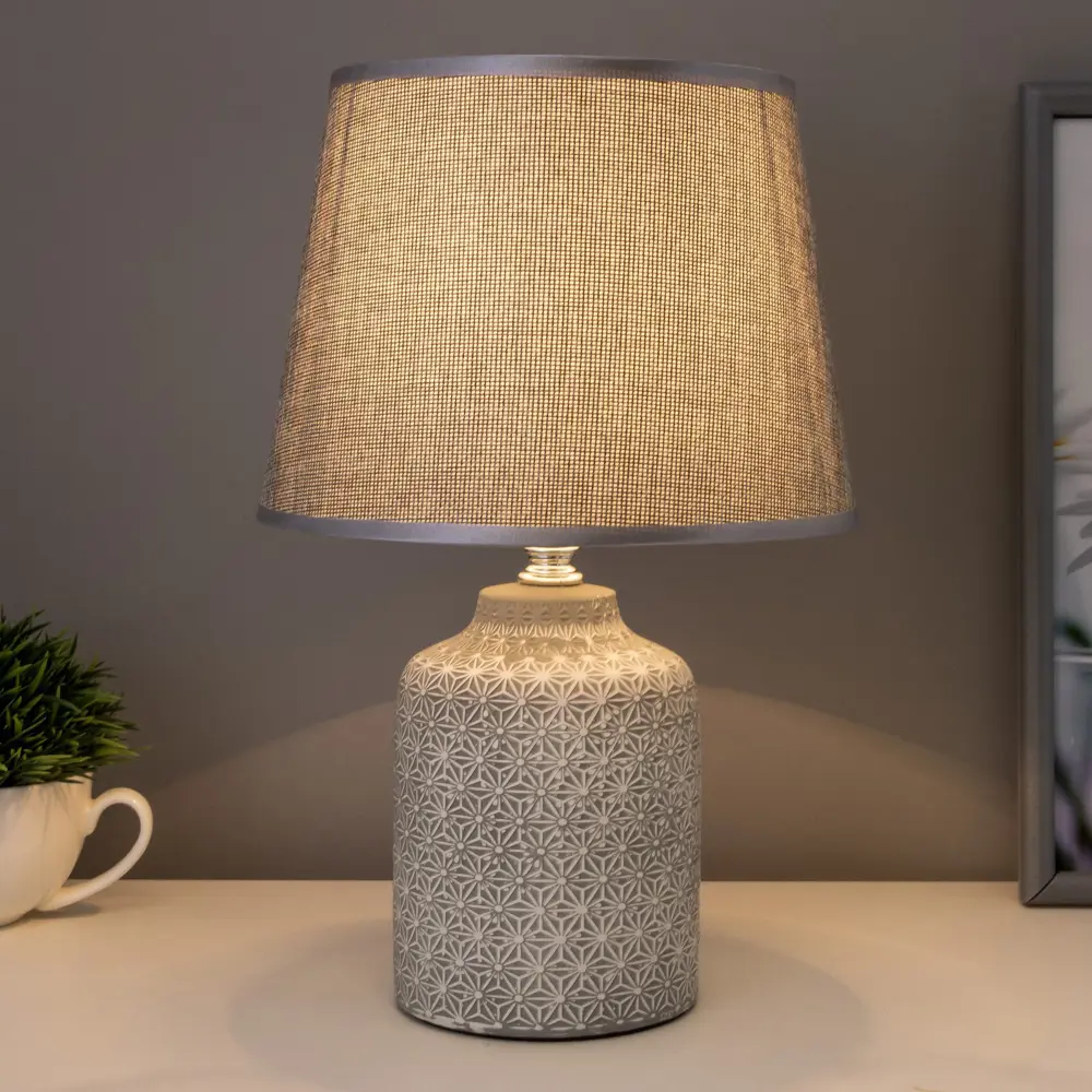 Фото 2 Настольная лампа RISALUX GMN-0173 цвет серый серебристый Фото 2 Настольная лампа RISALUX GMN-0173 цвет серый серебристый