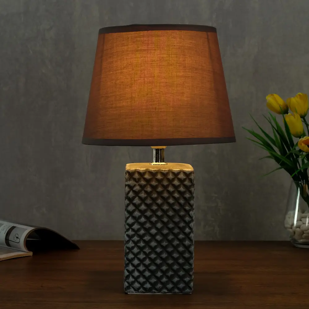 Фото 2 Настольная лампа RISALUX F761TT-715 цвет серый серебристый Фото 2 Настольная лампа RISALUX F761TT-715 цвет серый серебристый