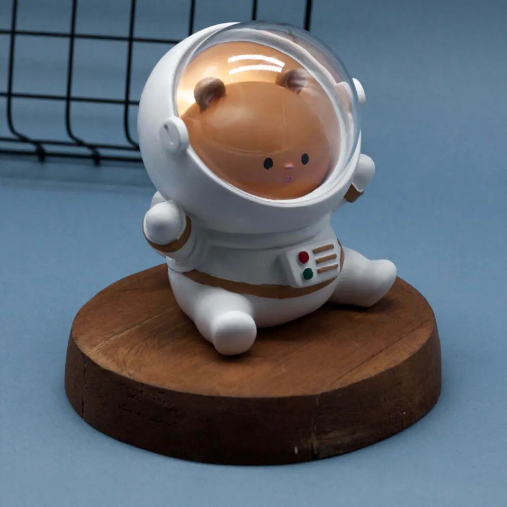 Фото Ночник светодиодный NOBRAND Hamster space suit на батарейках, с выключателем Фото Ночник светодиодный NOBRAND Hamster space suit на батарейках, с выключателем