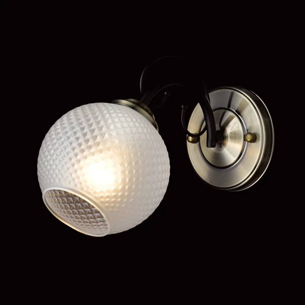 Фото 4 Настенный светильник DE MARKT 324025301 цвет белый Фото 4 Настенный светильник DE MARKT 324025301 цвет белый