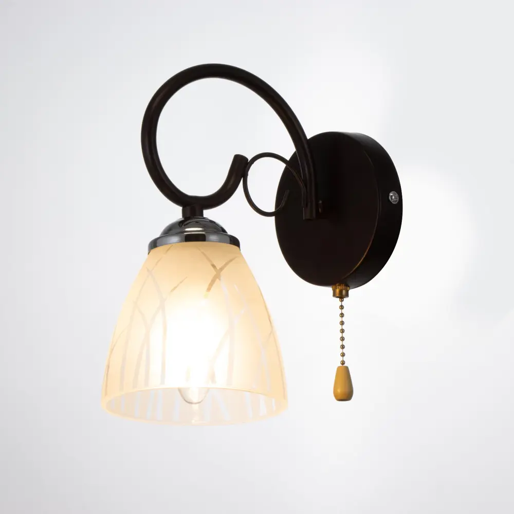 Фото 2 Настенный светильник BAYERLUX 4901115 цвет черный Фото 2 Настенный светильник BAYERLUX 4901115 цвет черный