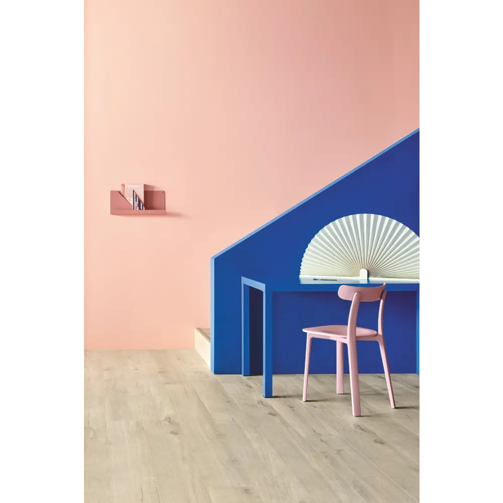 Фото ПВХ плитка Quick Step Дуб хлопковый бежевый 33 класс толщина 5 мм 1.873 м², цена за упаковку Фото ПВХ плитка Quick Step Дуб хлопковый бежевый 33 класс толщина 5 мм 1.873 м², цена за упаковку