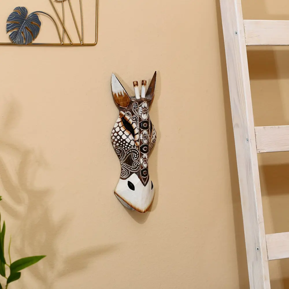 Фото 3 Панно маска интерьерная "Жираф" белые рожки узор 30 см Фото 3 Панно маска интерьерная "Жираф" белые рожки узор 30 см