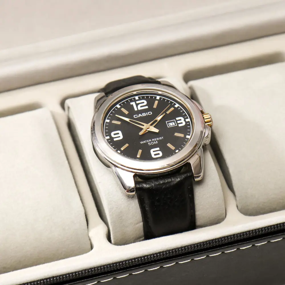 Фото 4 Шкатулка Simaland под часы 6 отделений "Чёрная с белой строчкой" 7.5x33x11 см