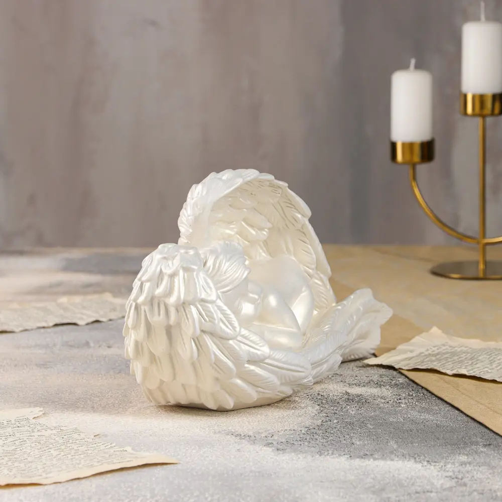 Фото 2 Статуэтка "Ангел в крыле" перламутровая 17 см