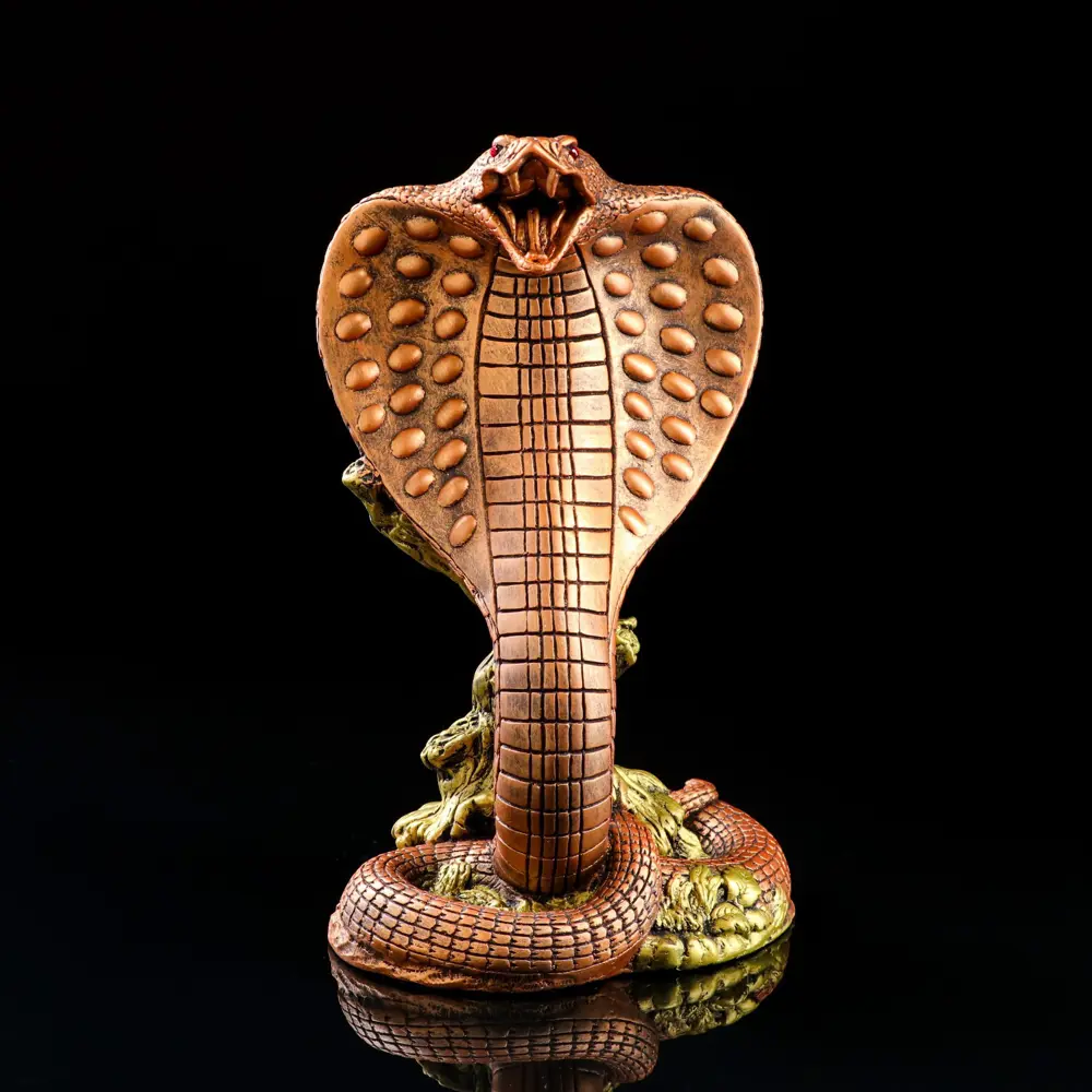 Фото 2 Статуэтка "Кобра", стразы, 38 см Фото 2 Статуэтка "Кобра", стразы, 38 см