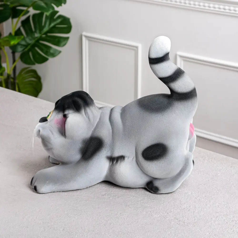 Фото 3 Копилка "Кот Афоня" флок, серая, 30 см Фото 3 Копилка "Кот Афоня" флок, серая, 30 см