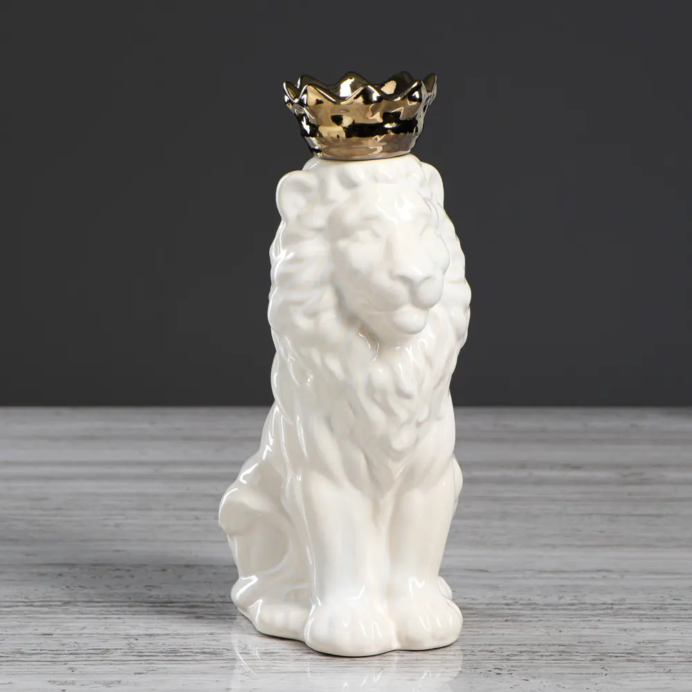 Фото Копилка "Лев с короной" глянец, белая, 25 см Фото Копилка "Лев с короной" глянец, белая, 25 см