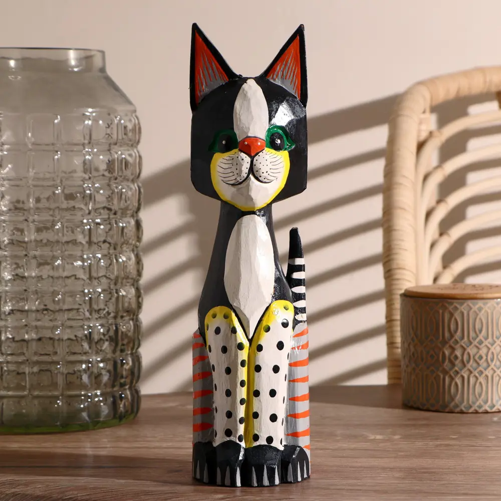 Фото Сувенир интерьерный "Кошка ЧБ" 8x7x30 см