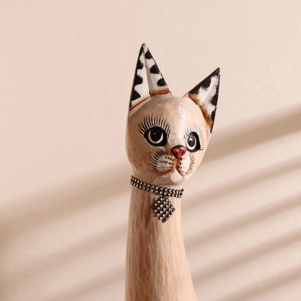 Фото 5 Сувенир интерьерный "Кошка с ошейником и ромбиком" 80x13x7 см