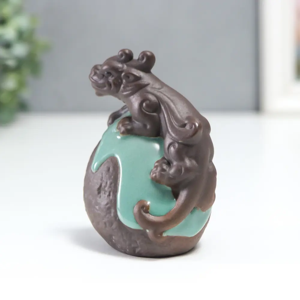 Фото 2 Сувенир интерьерный "Дракон на жемчужине" голубая глазурь 8.5x6.3 см