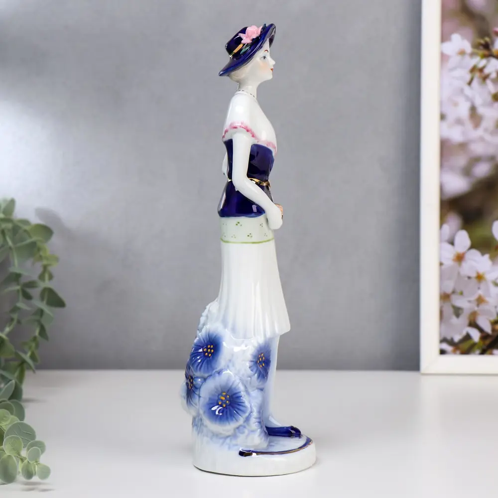 Фото 2 Сувенир интерьерный "Мадмуазель с маленьким клатчем" кобальт 27.5x7.5x8 см