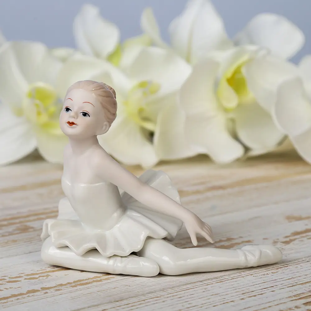 Фото 2 Сувенир интерьерный "Малышка-балерина в белом платье" 9.3x13x8 см