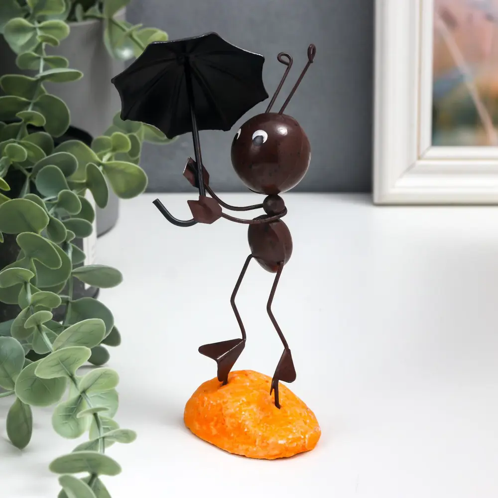 Фото 2 Сувенир интерьерный "Муравей с зонтиком" 16x4x6 см