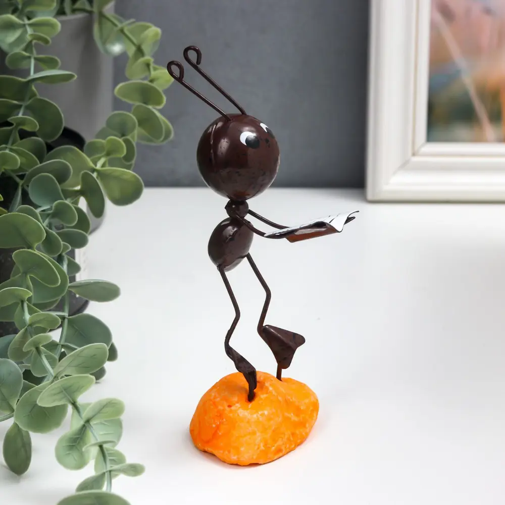 Фото 3 Сувенир интерьерный "Муравей с книгой" 13x4x6 см