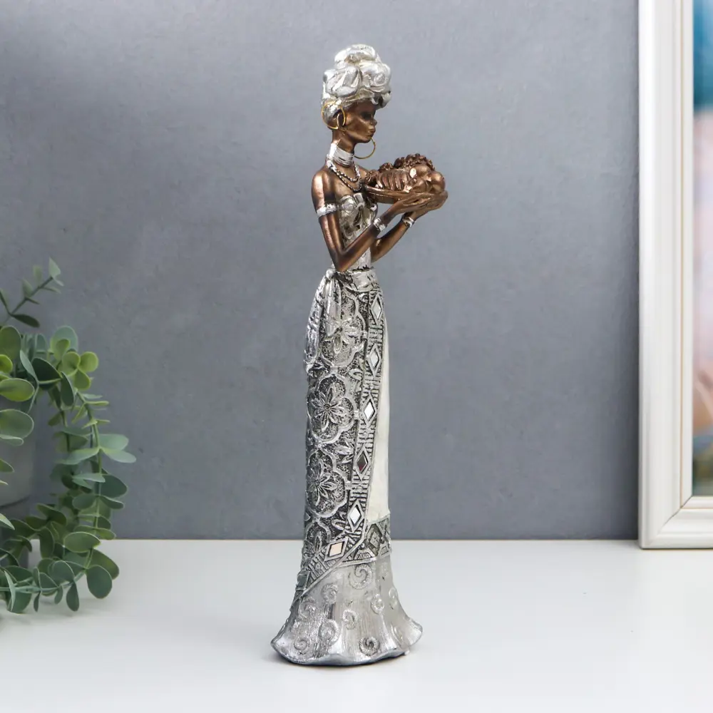 Фото 4 Сувенир интерьерный "Африканка в серебристом платье с перламутром с фруктами" 32.5x6.5x9.5 см 649457