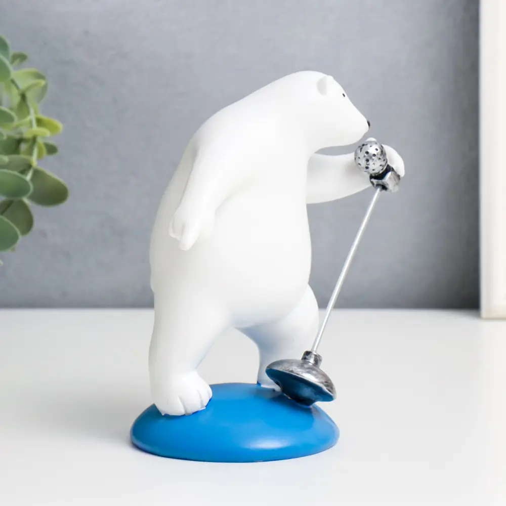 Фото 2 Сувенир интерьерный "Белый мишка у стойки с микрофоном" 15x8x11.8 см
