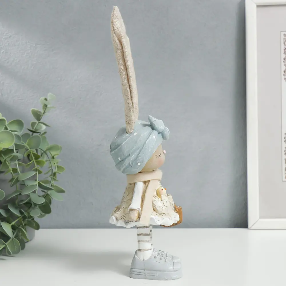 Фото 2 Сувенир интерьерный "Зайка в повязке, с корзиной цветов" бежевый 28x8.3x10.8 см