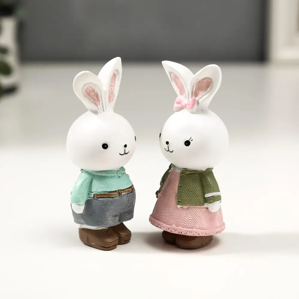Фото 3 Сувенир интерьерный "Зайчики нарядные" набор 2 шт 8.5x3.7x3.5 см