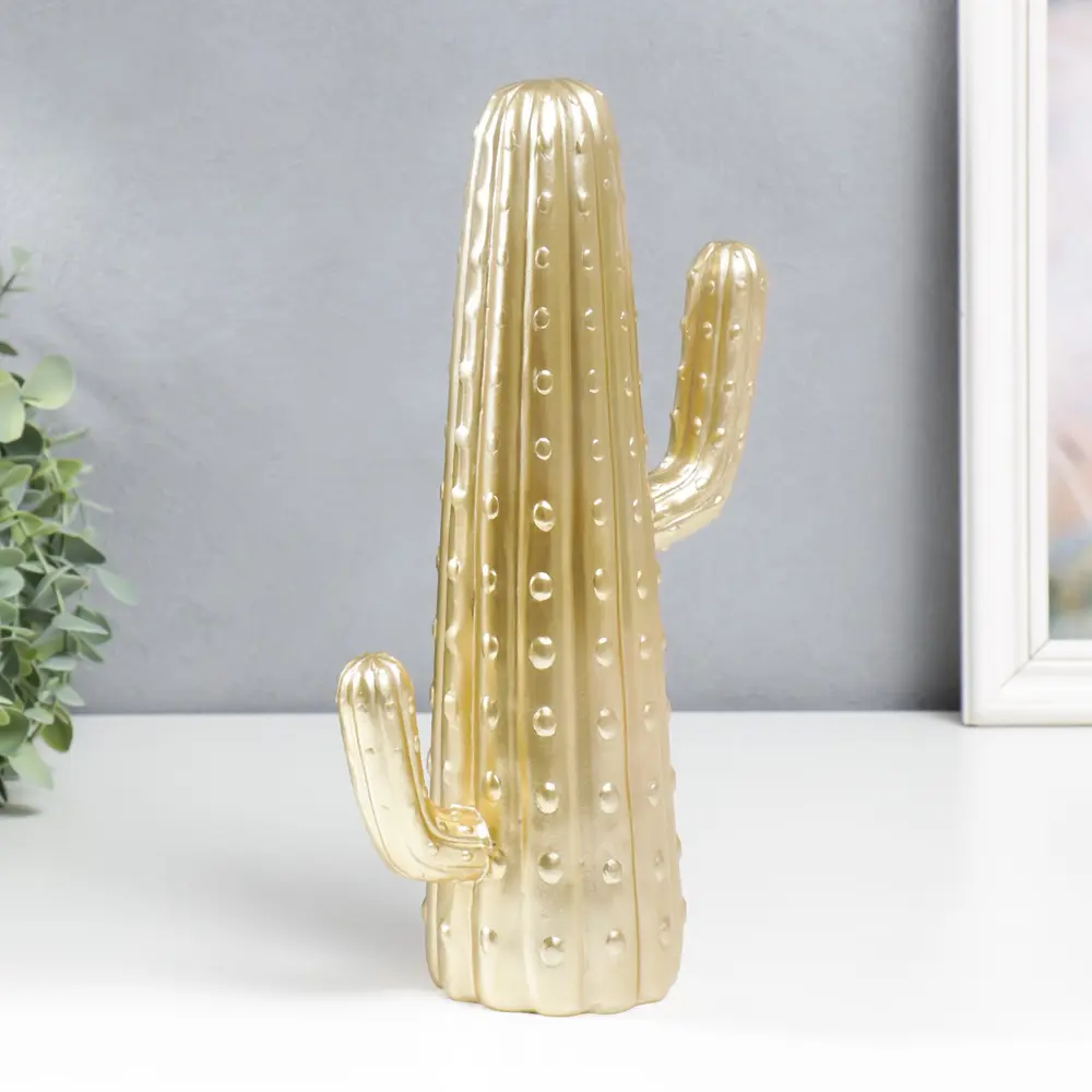 Фото 4 Сувенир интерьерный "Золотой кактус - Браунингия" 30x8.2 см
