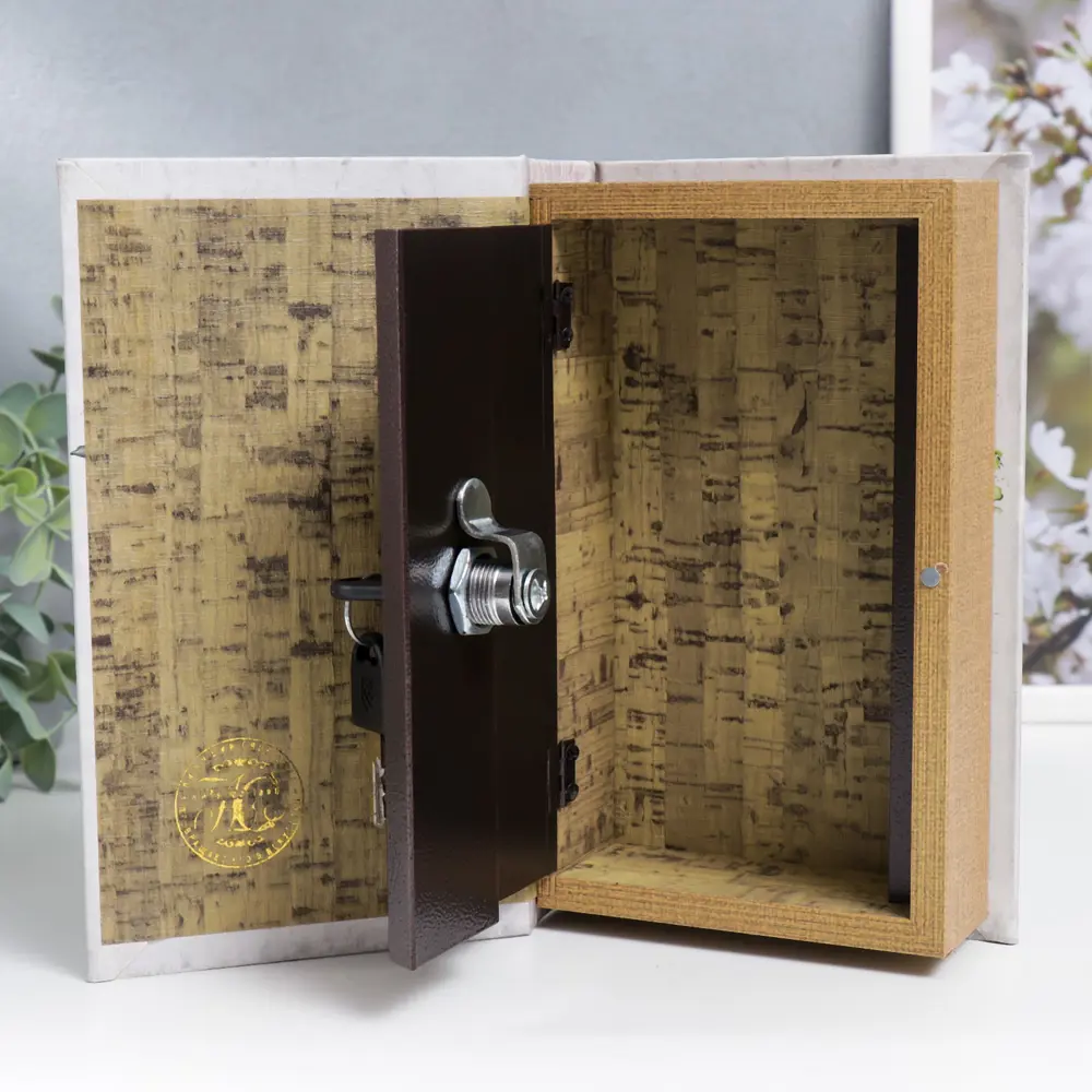 Фото 3 Шкатулка-сейф книга "Серая кошечка в цветочном венке" 21x13x5 см Фото 3 Шкатулка-сейф книга "Серая кошечка в цветочном венке" 21x13x5 см