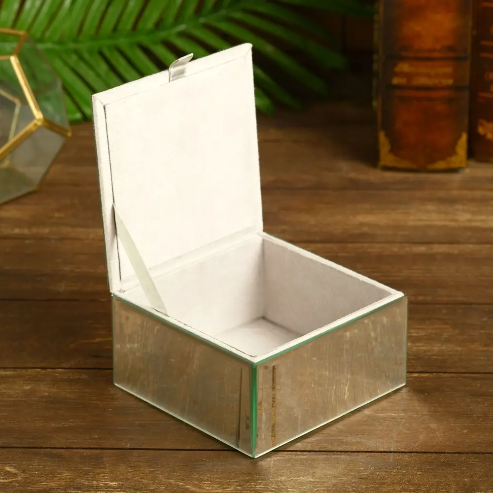 Фото 2 Шкатулка универсальная "Назаха" 13x13x6.5 см Фото 2 Шкатулка универсальная "Назаха" 13x13x6.5 см