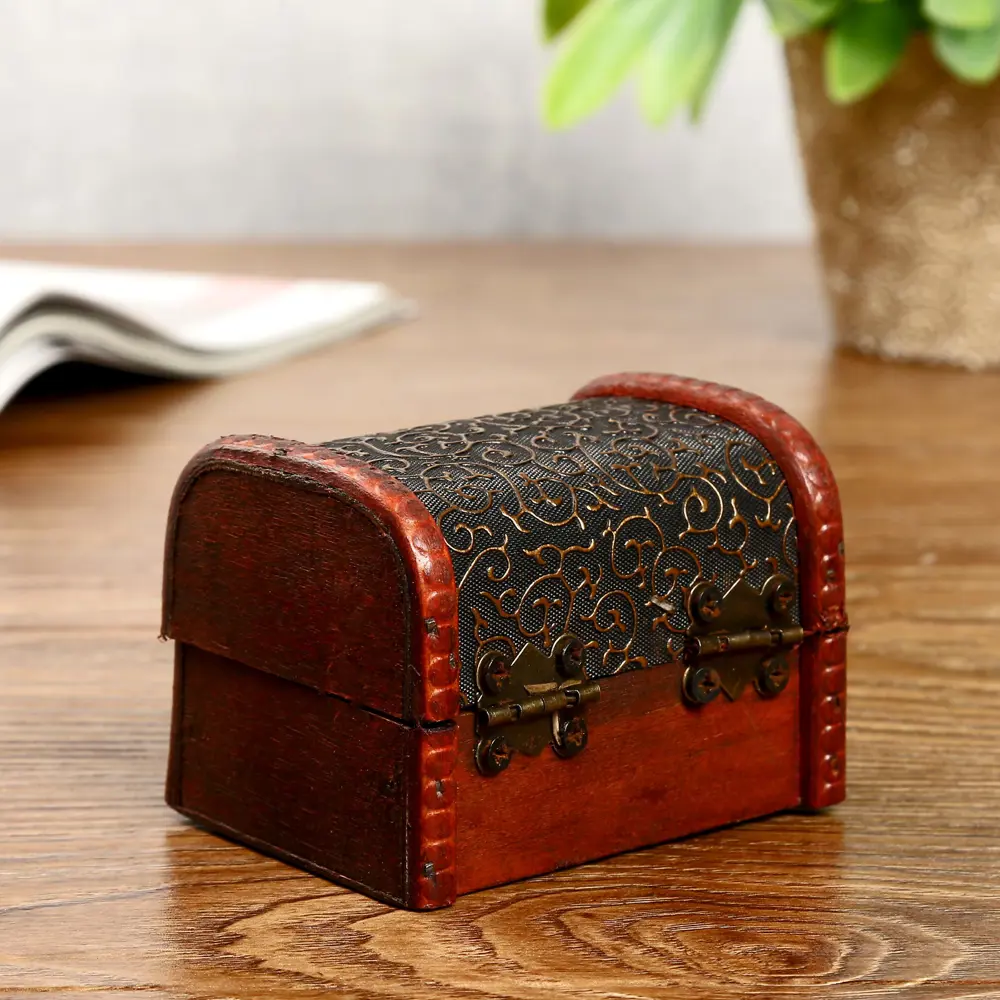 Фото 5 Шкатулка универсальная "Золотые завитки на чёрном" сундучок 6x8x5.5 см